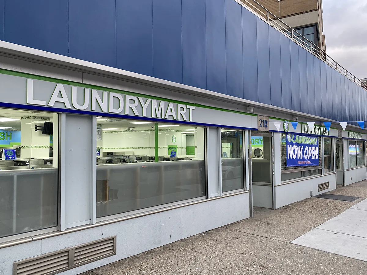 Laundrymart in williamsburg houses is a new laundromat